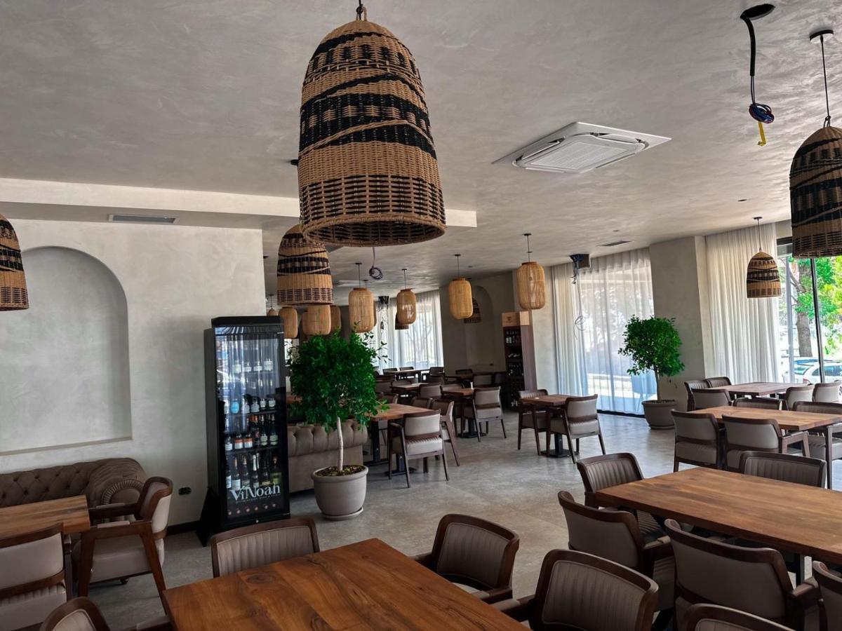 Frojd Kune Resort & Beach Hotel Shëngjin Екстериор снимка