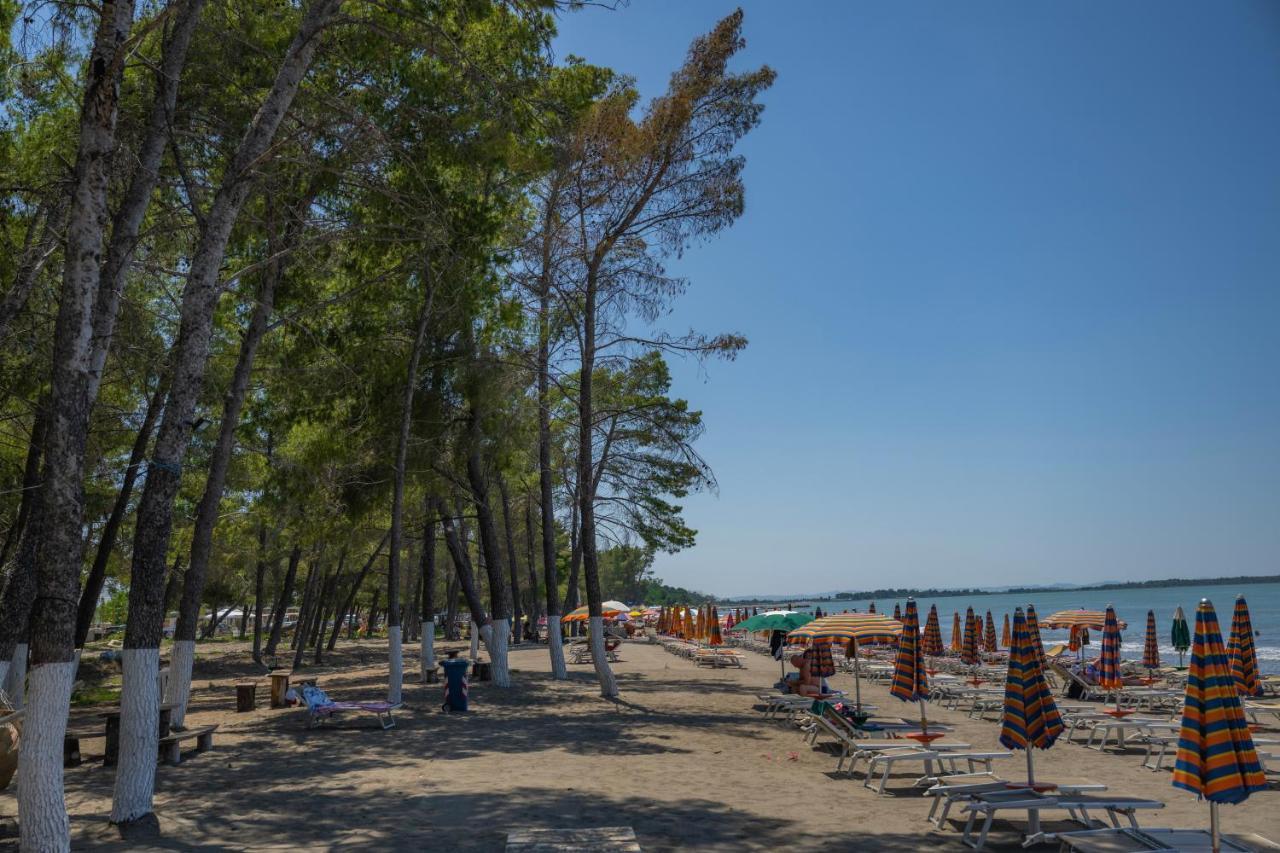 Frojd Kune Resort & Beach Hotel Shëngjin Екстериор снимка