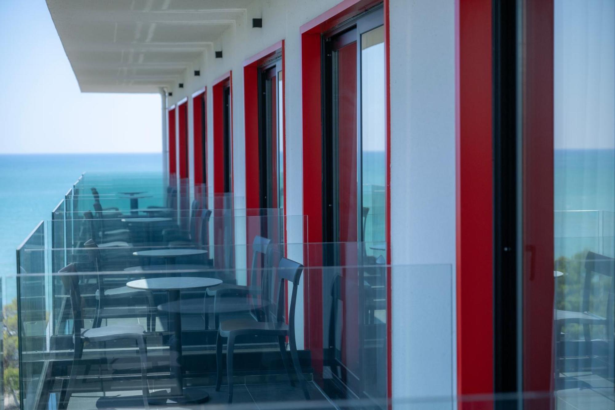 Frojd Kune Resort & Beach Hotel Shëngjin Екстериор снимка