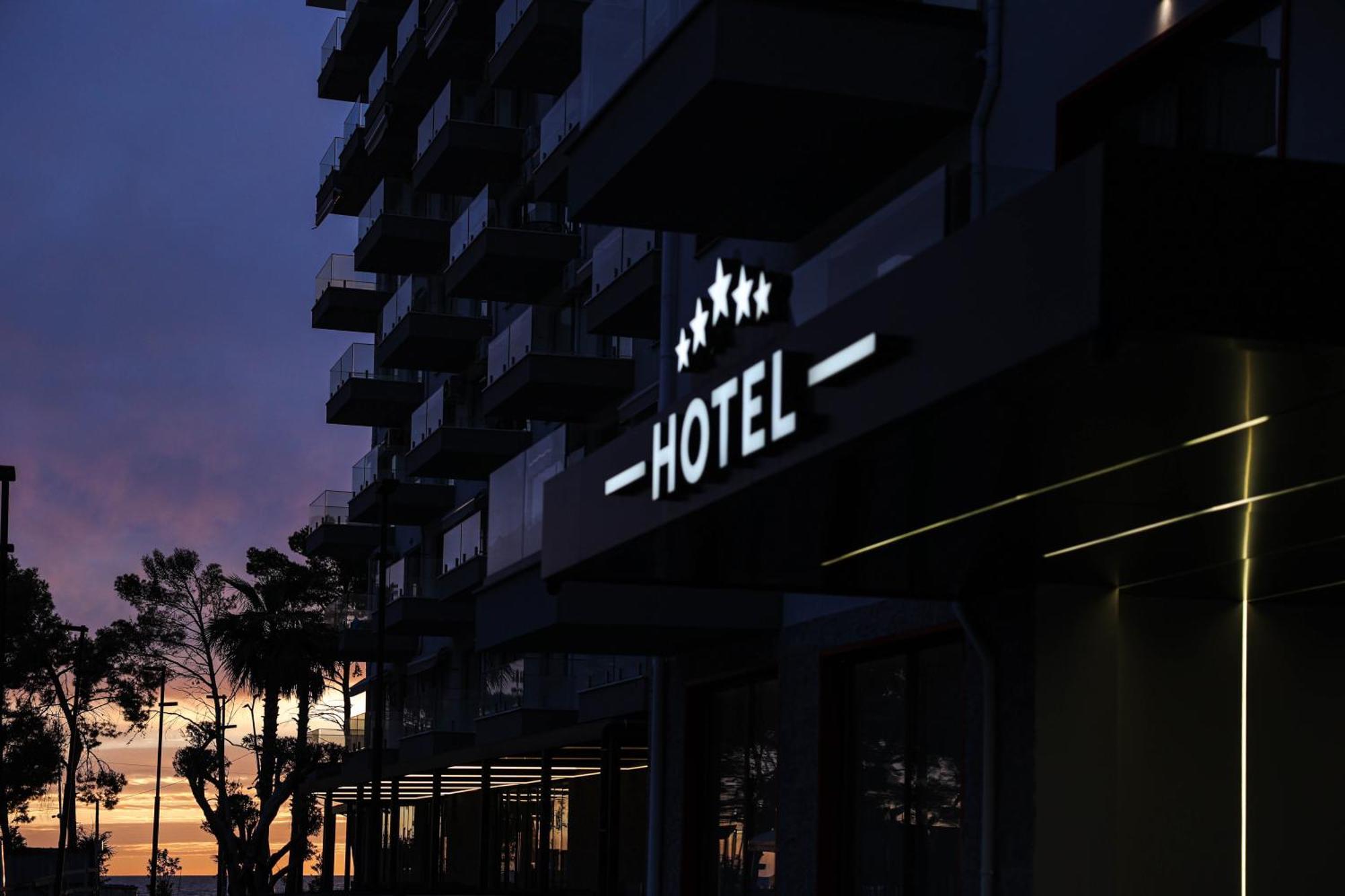 Frojd Kune Resort & Beach Hotel Shëngjin Екстериор снимка