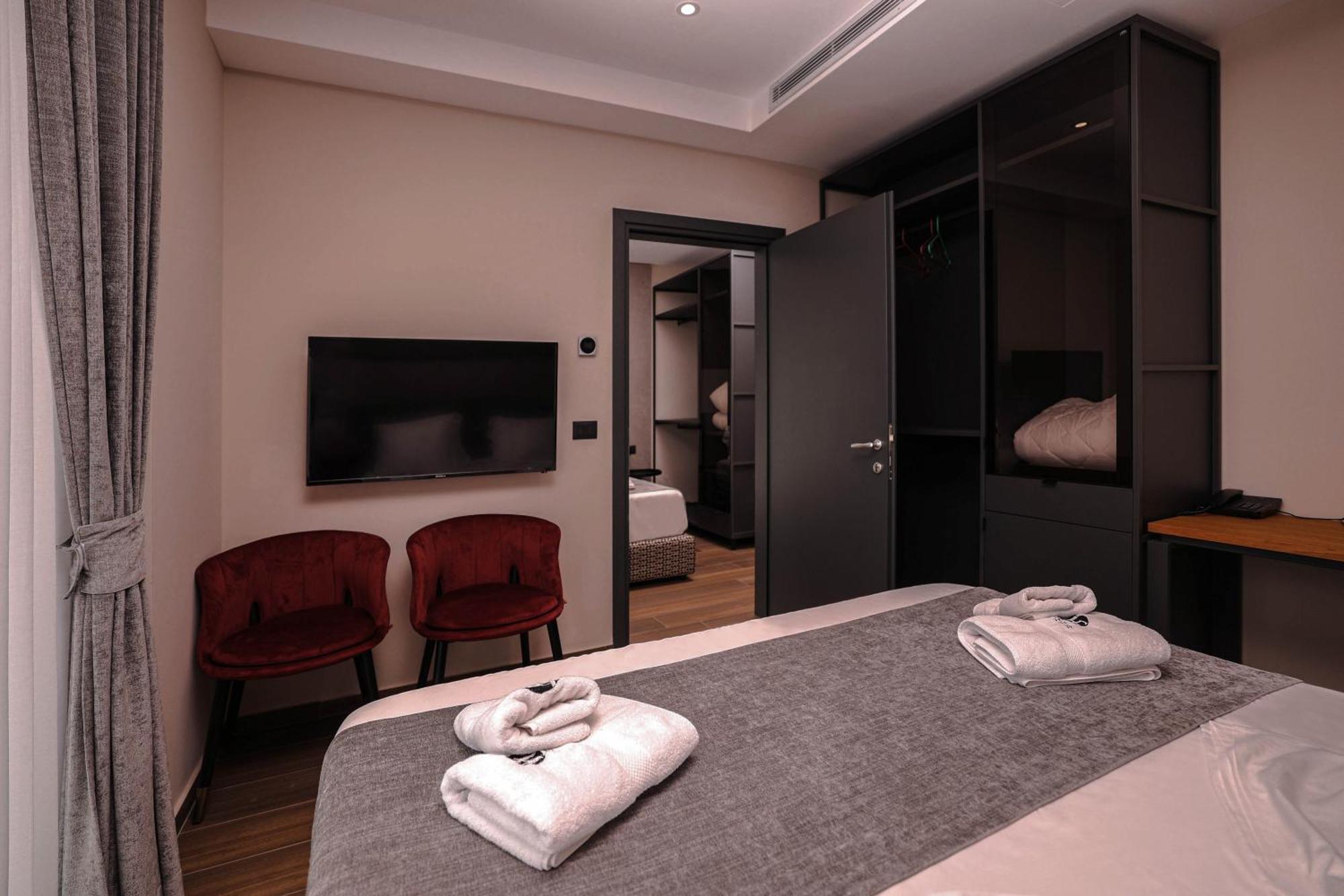 Frojd Kune Resort & Beach Hotel Shëngjin Екстериор снимка