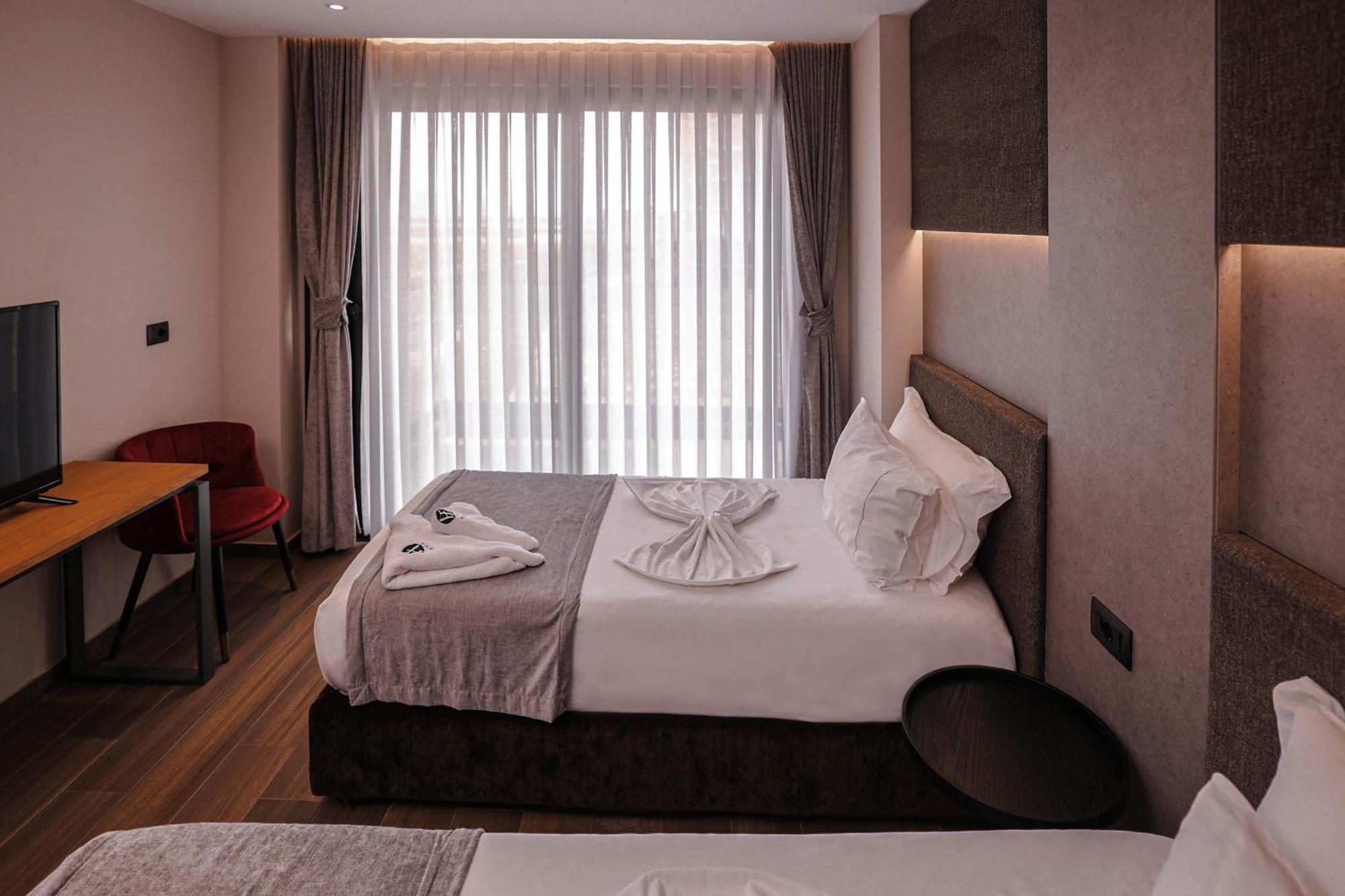 Frojd Kune Resort & Beach Hotel Shëngjin Екстериор снимка